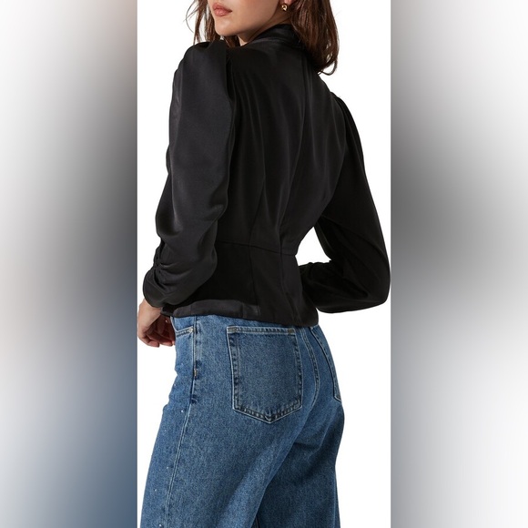 ASTR the Label Black Twist Mock Neck Cutout Peplum Top Size Small NWT - Picture 9 of 14